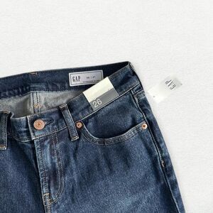 GAP ‘90s Straight Leg Denim Jeans in Dark Indigo Blue
